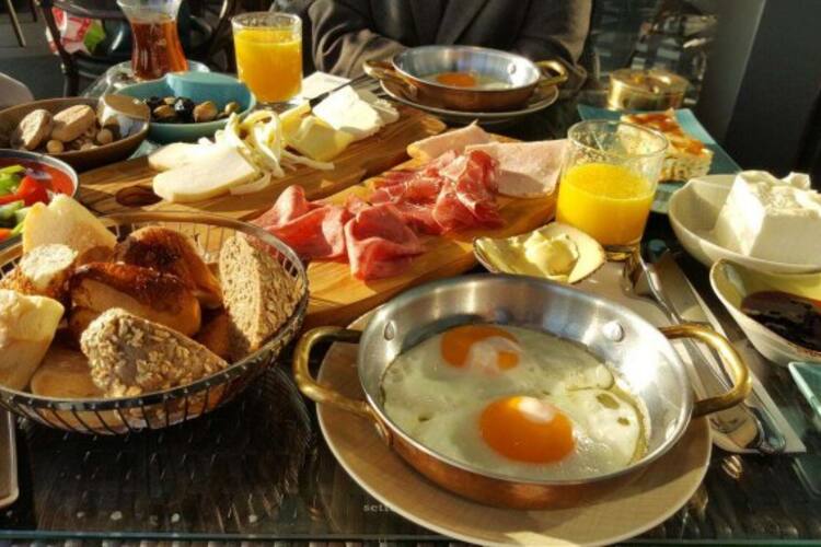 Divan Brasserie Photos Pictures Of Divan Brasserie Bebek Istanbul